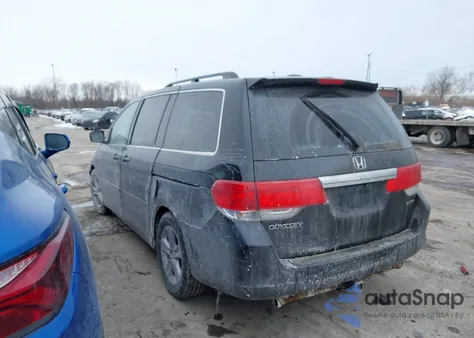 2009 Honda Odyssey Touring z USA, uszkodzony, nr VIN 5FNRL38969B010632